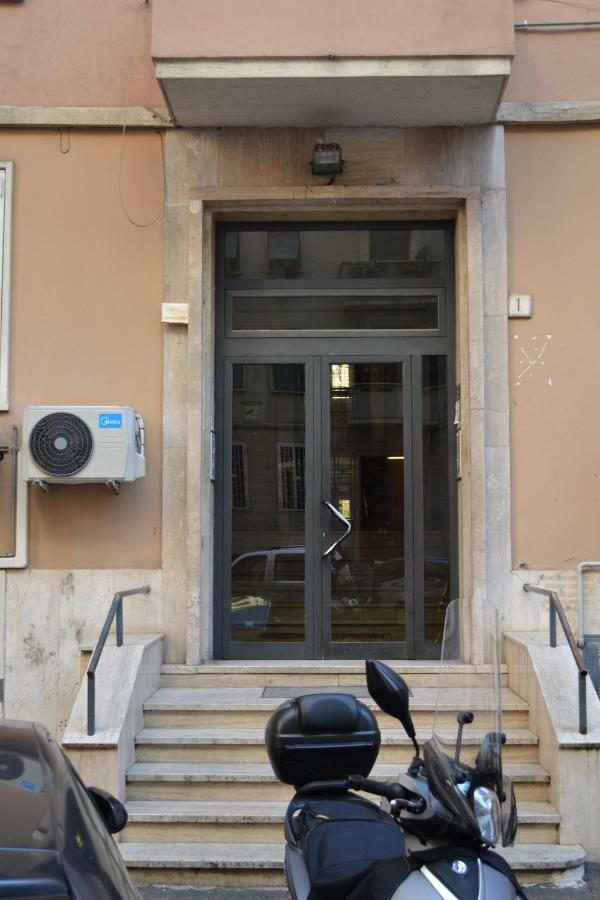 Apartament La Casa Di Fabio Rzym Zewnętrze zdjęcie